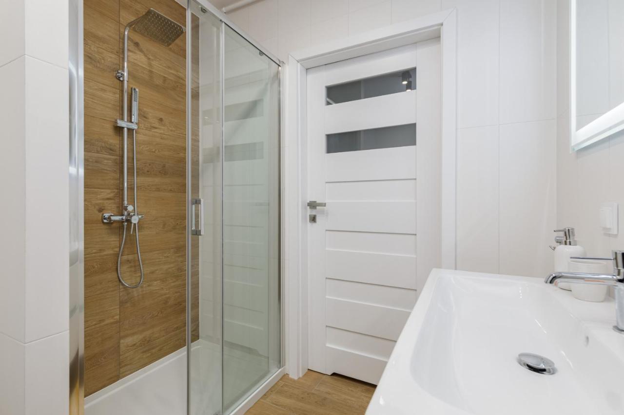 Apartment With Parking 500 M From The Sea By Noclegi Renters Międzywodzie Exterior foto