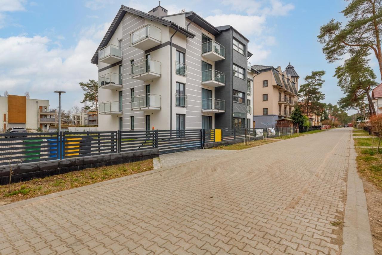 Apartment With Parking 500 M From The Sea By Noclegi Renters Międzywodzie Exterior foto
